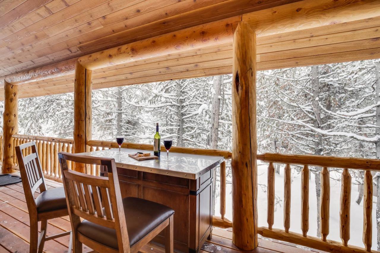 Lumberjack Lodge By Kabino Hot Tub Fire Pit Satellite Wifi Grill Large Porch Island Park Exterior foto